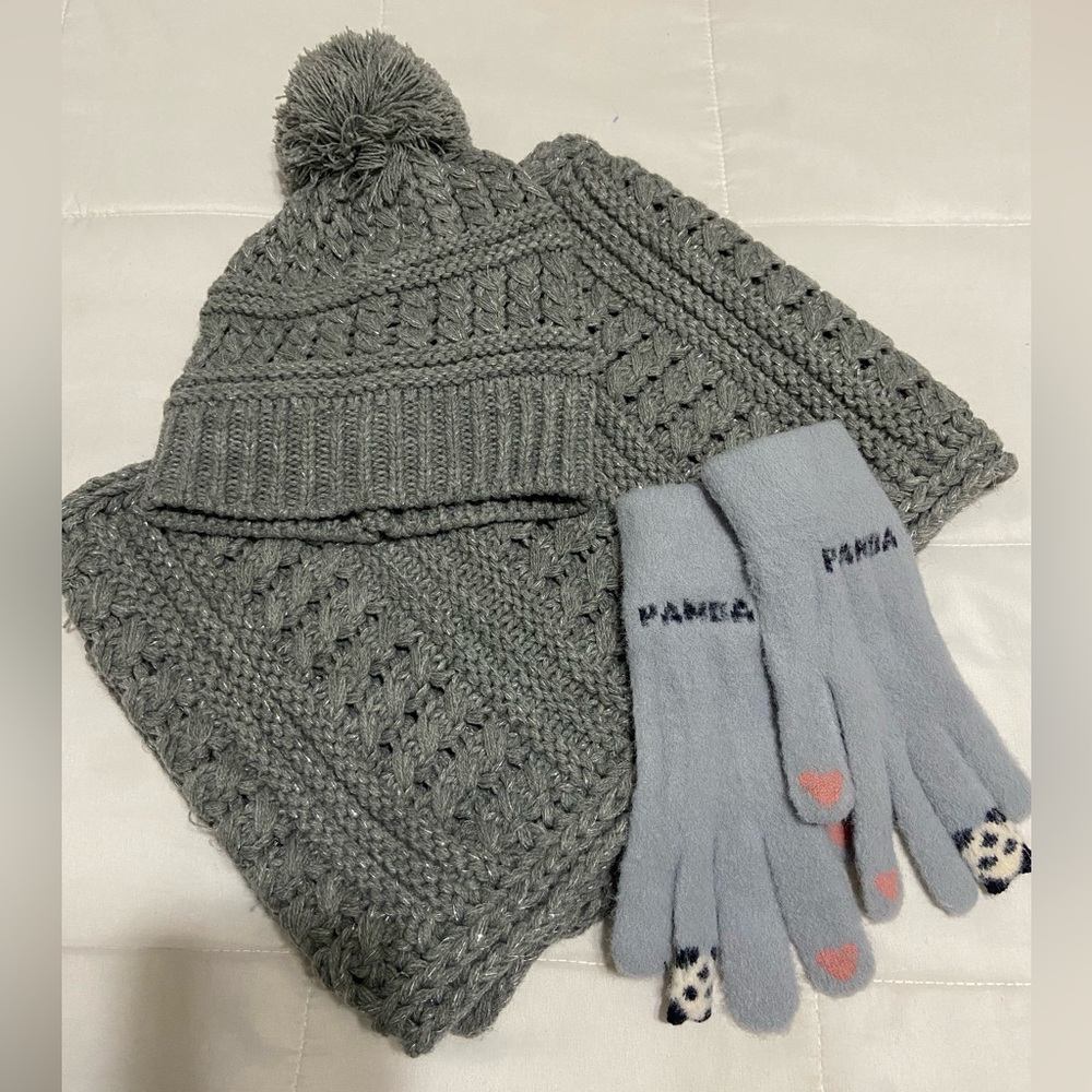 Girls Max Studio scarf and hat set.
